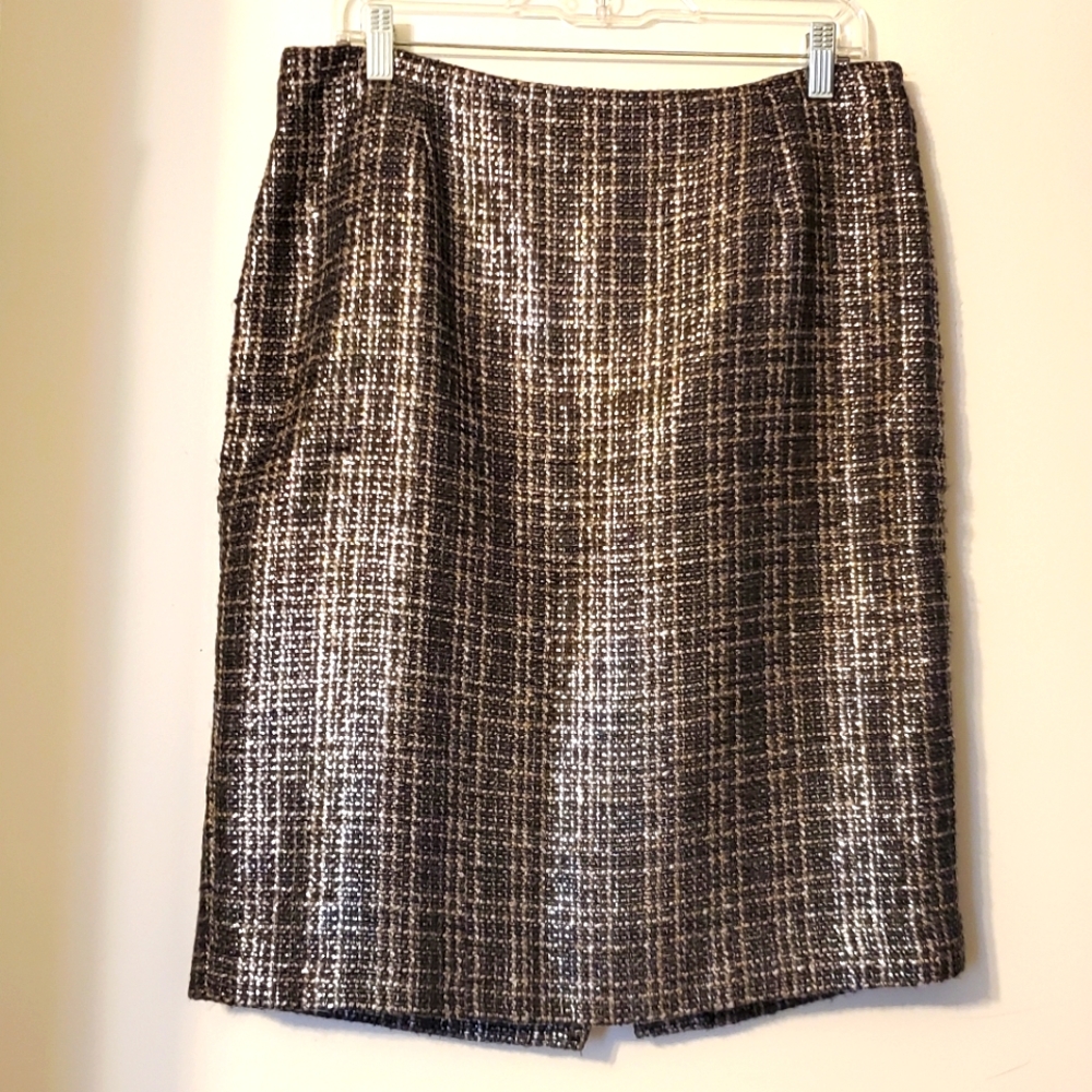 Tweed pencil skirt
